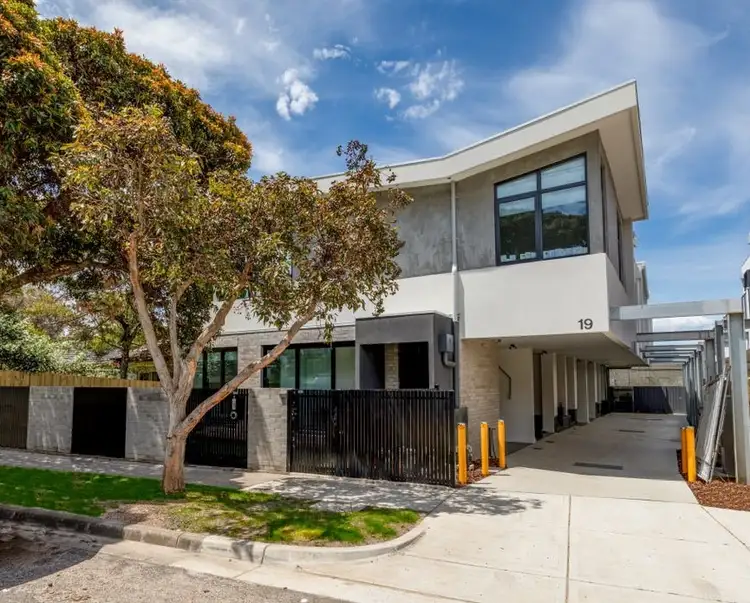 2/19 Inglis Avenue, Frankston VIC 3199