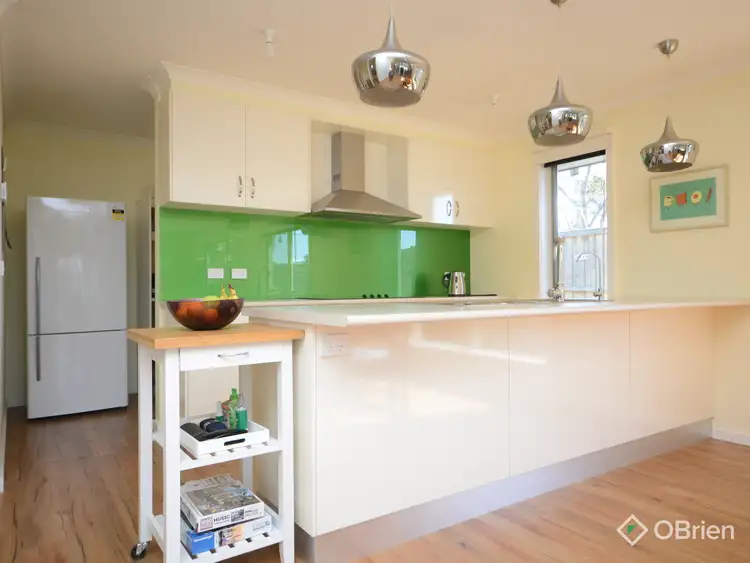 Fifth view of Homely house listing, 10 Shannon Boulevard, Bairnsdale VIC 3875