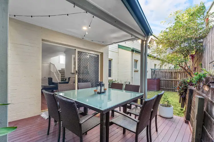 2/18 Carntyne Street, Morningside QLD 4170