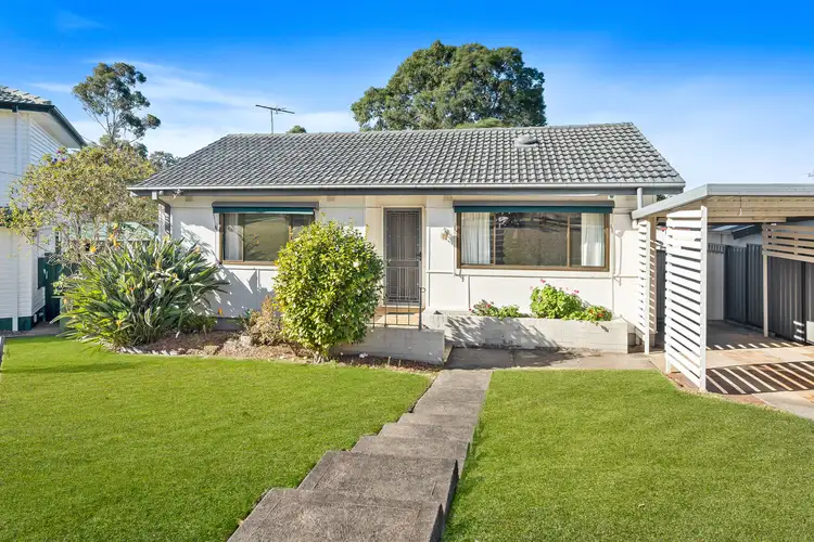 3 Moffatt Drive