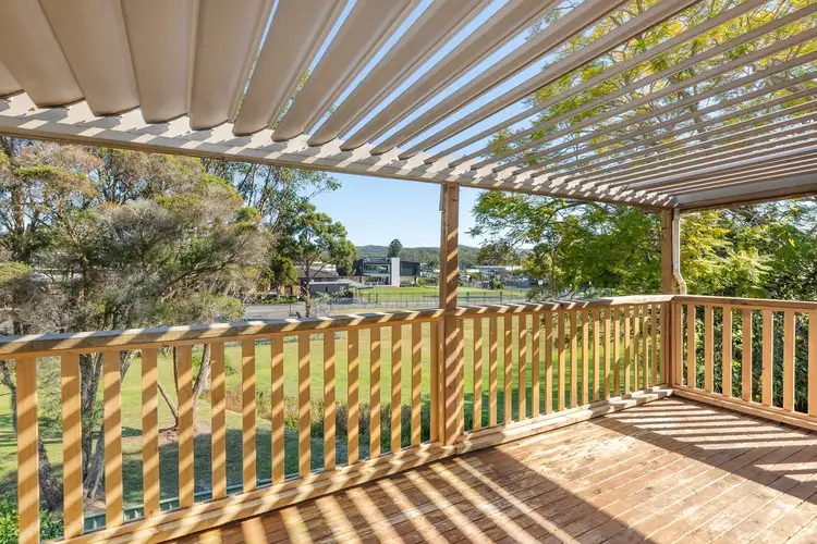 8 Keith Street, Wyoming NSW 2250