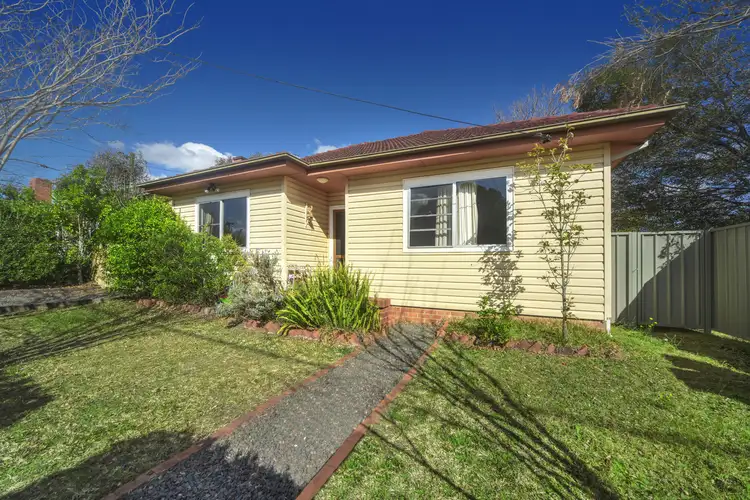 32 Cambewarra Road, Bomaderry NSW 2541