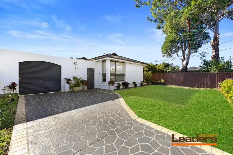 90 Greenmeadows Crescent, Toongabbie NSW 2146