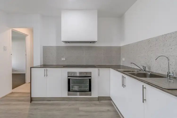 Seventh view of Homely semi-detached listing, 4 Kurrajong Way, Camillo WA 6111