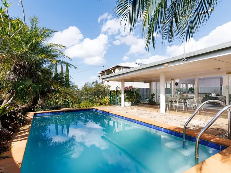 11 Lentara Street, Kenmore QLD 4069