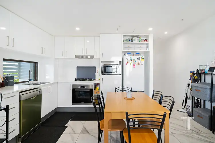 Fourth view of Homely unit listing, 204/70-74 Carl Street, Woolloongabba QLD 4102