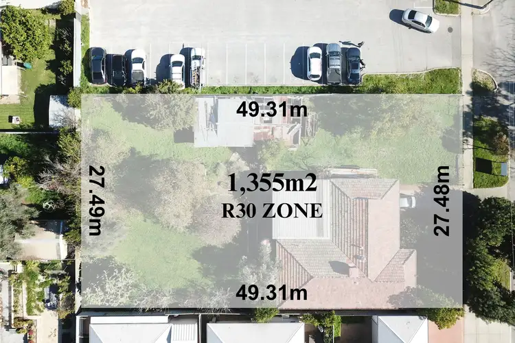 209 Treasure Road, Queens Park WA 6107