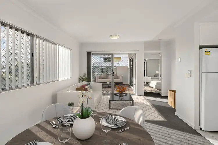 2/15 Zenith Avenue, Chermside QLD 4032