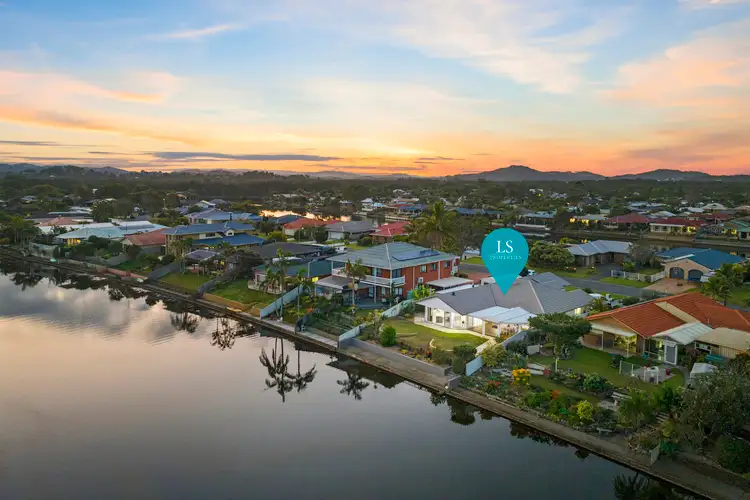 8 Edinburgh Court, Pottsville NSW 2489