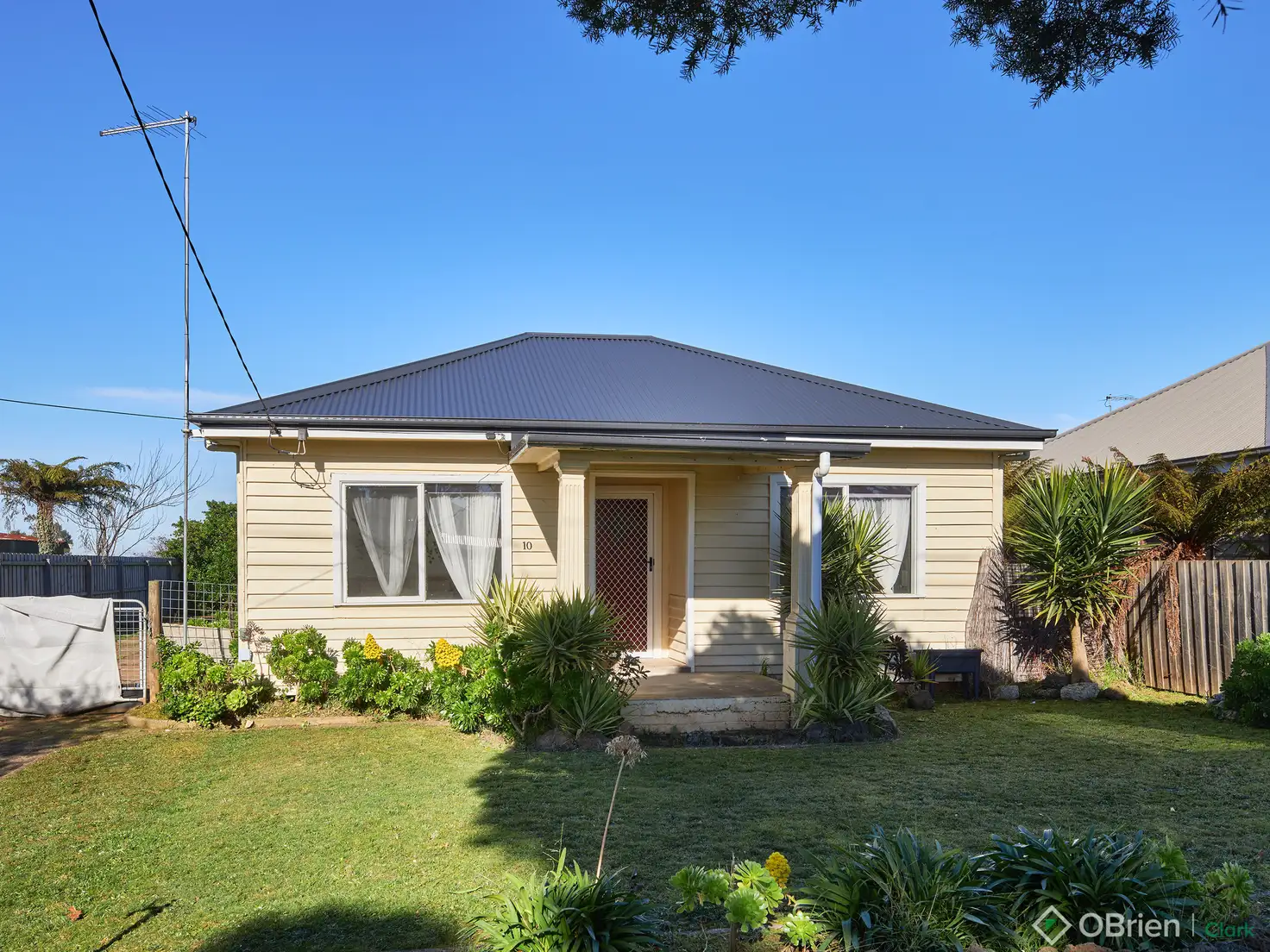 Main view of Homely house listing, 10 Fairchild Street, Drouin VIC 3818