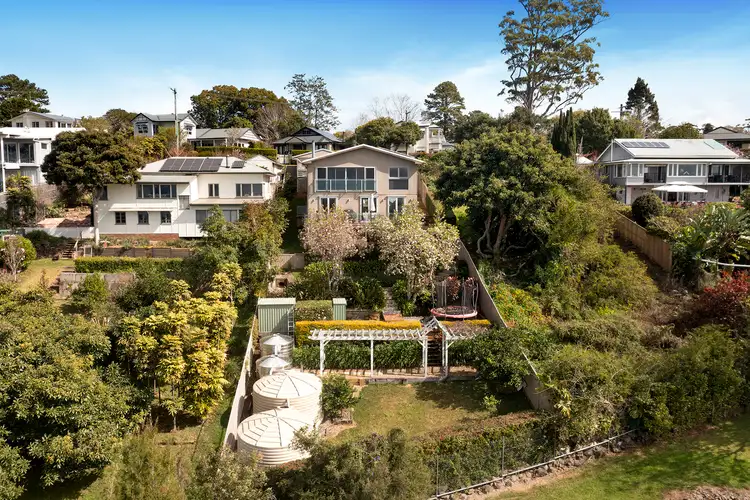 33 Cliff Way, Tamborine Mountain QLD 4272