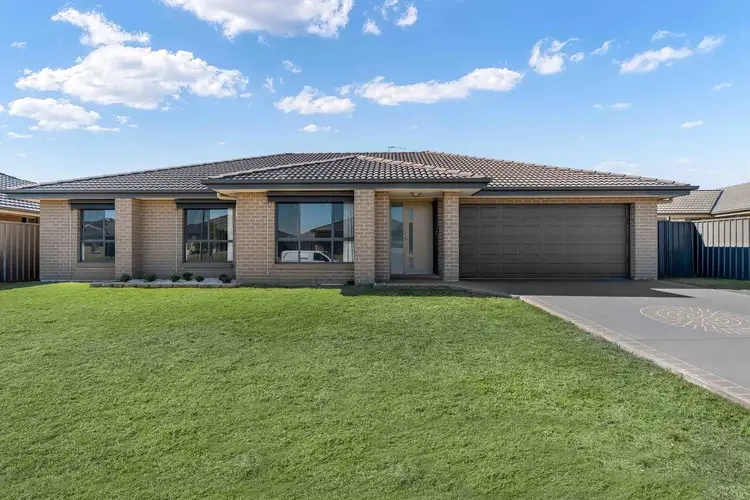 10 Hepburn Close, Rutherford NSW 2320