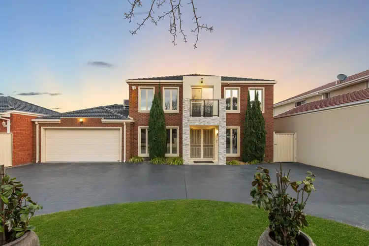4 Tambo Crescent, Taylors Hill VIC 3037