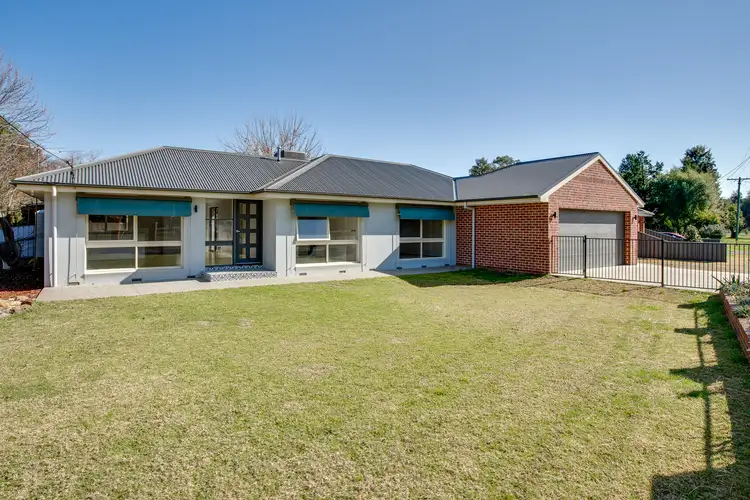74 Dight Street, Jindera NSW 2642