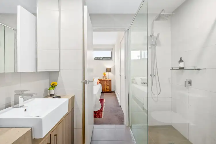 Fifth view of Homely apartment listing, 203/7 Warrs Avenue, Preston VIC 3072