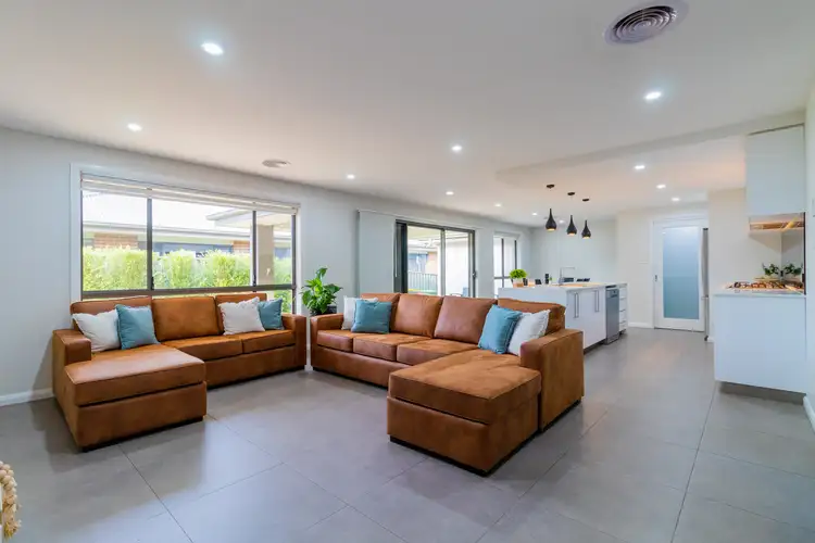 Fifth view of Homely house listing, 8 Redman Circuit, Goulburn NSW 2580