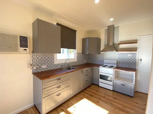 Fifth view of Homely house listing, 2 Dean Avenue, Raymond Terrace NSW 2324