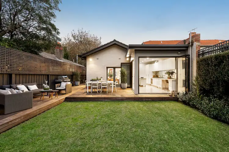 82 Broadway, Elwood VIC 3184