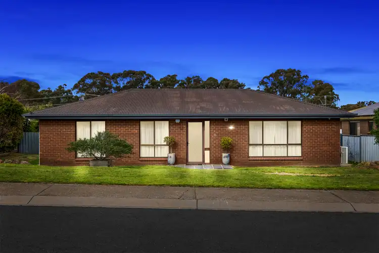 Second view of Homely house listing, 6 Magellan Crescent, Kangaroo Flat VIC 3555