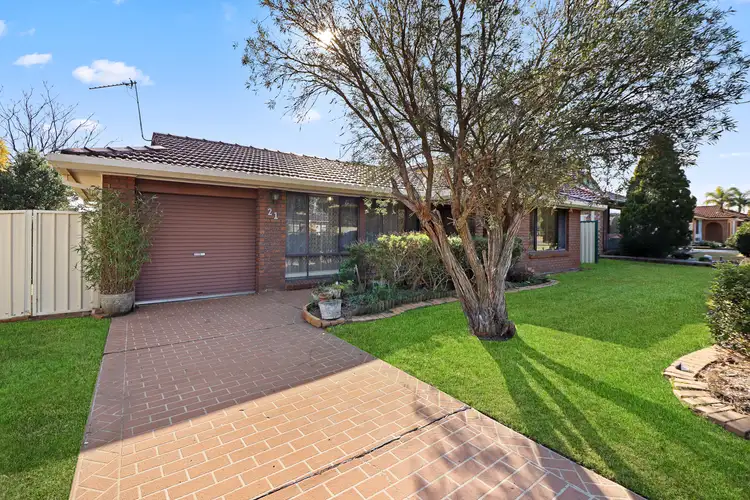 21 Clyde Avenue, St Clair NSW 2759