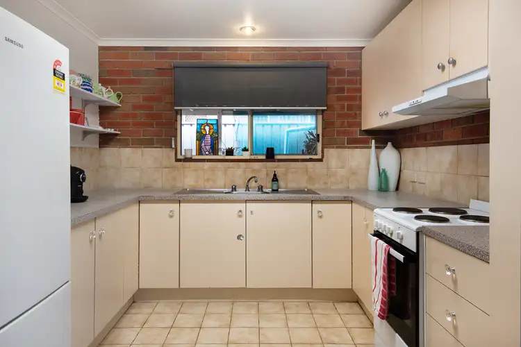 Fourth view of Homely unit listing, 3/37 Maldon Road, Mckenzie Hill VIC 3451