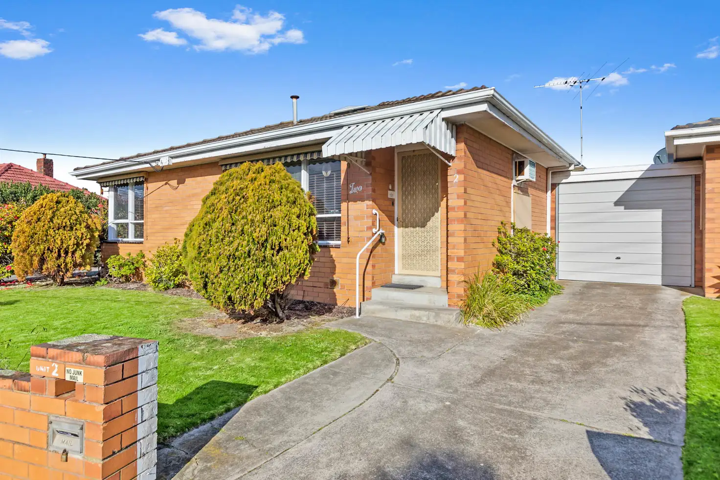 Main view of Homely unit listing, 2/2 York Street, Bonbeach VIC 3196