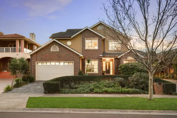 24 Whiteley Parade, Taylors Lakes VIC 3038