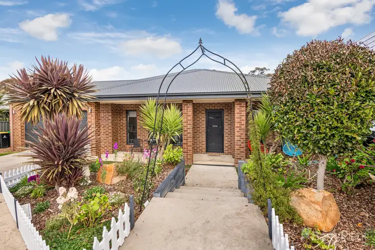 Main view of Homely house listing, 6 Billiard Court, Kangaroo Flat VIC 3555