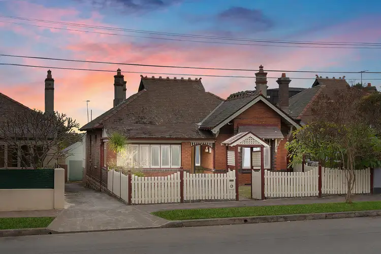 18 Challis Avenue, Dulwich Hill NSW 2203