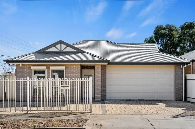 19a Parkmore Avenue