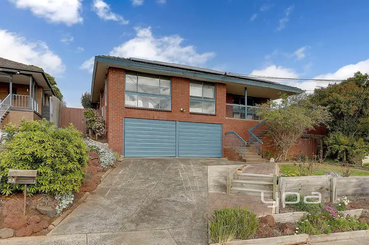 23 Nigel Crescent, Gladstone Park VIC 3043