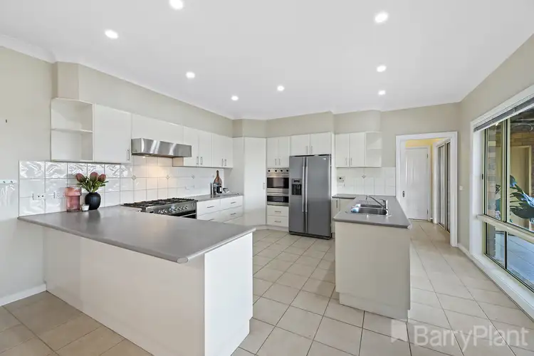 Sixth view of Homely house listing, 8 Silky Oak Court, Garfield VIC 3814
