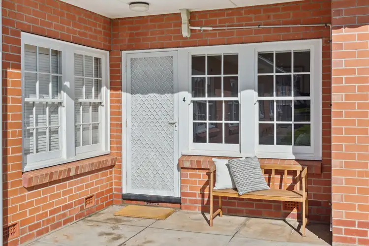 4/10 Golflands Terrace, Glenelg North SA 5045