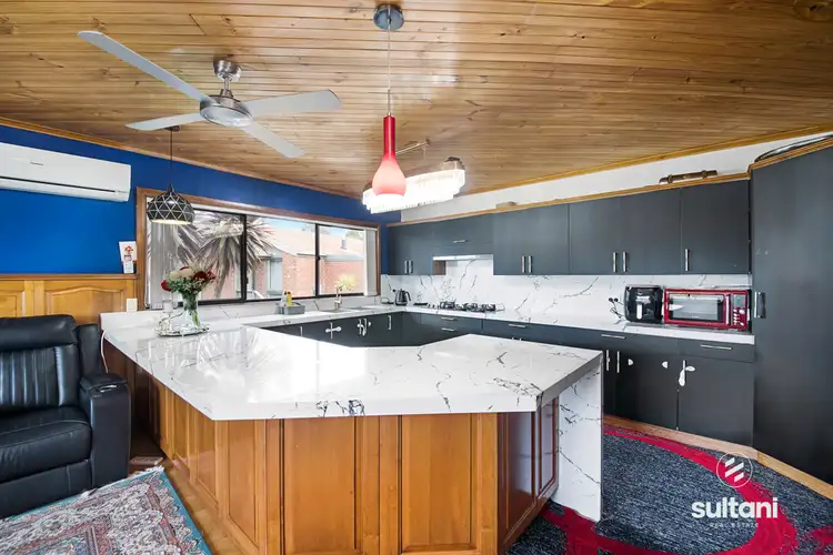 Fifth view of Homely house listing, 10 Basil Close, Hallam VIC 3803