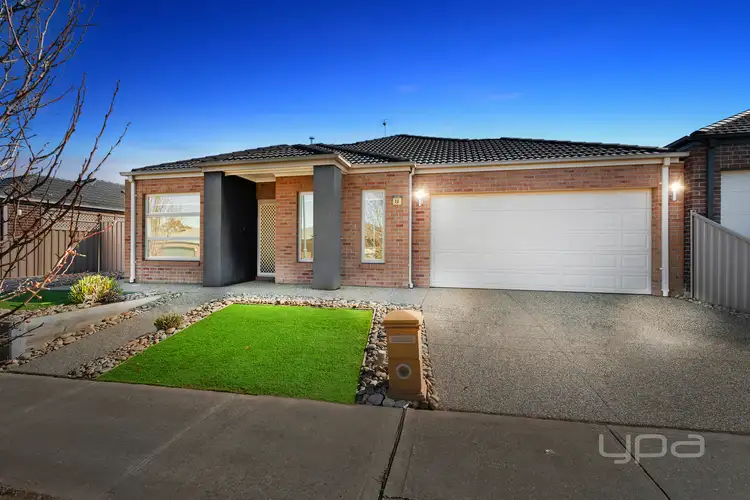 11 Lawrence Avenue, Harkness VIC 3337