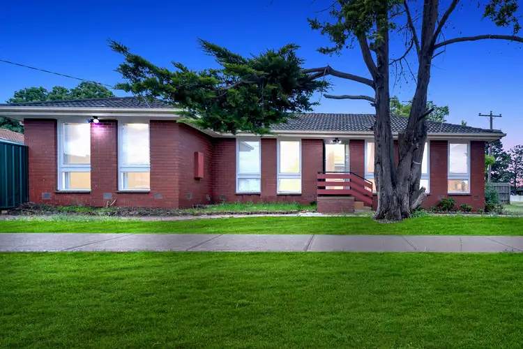 25 Raleighs Road, Melton VIC 3337