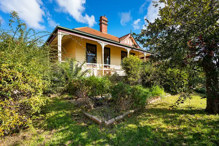 Second view of Homely house listing, 10 Templeton Street, Castlemaine VIC 3450