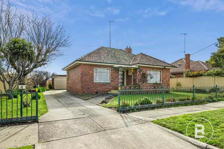 4 Poplar Street, Wendouree VIC 3355