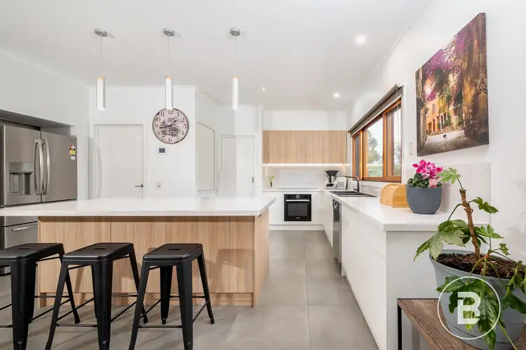 Fifth view of Homely house listing, 74 Taemore Close, Haddon VIC 3351