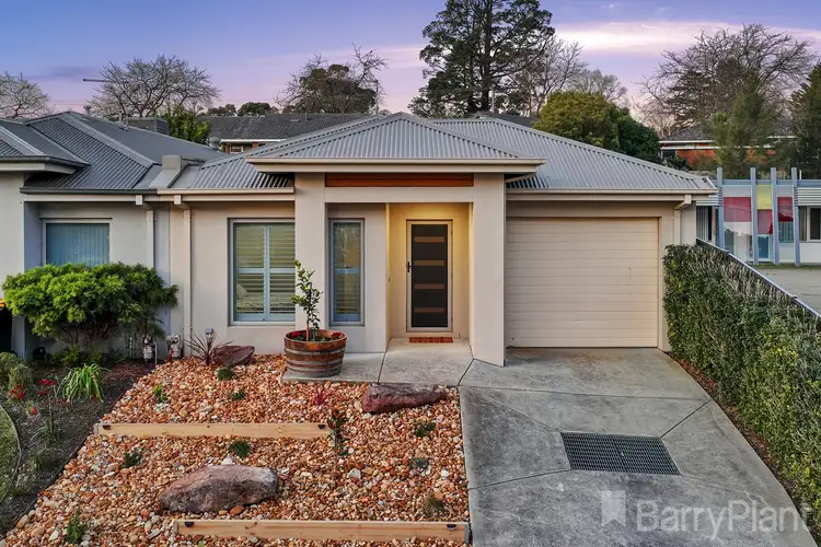 1/275A Princes Way, Drouin VIC 3818