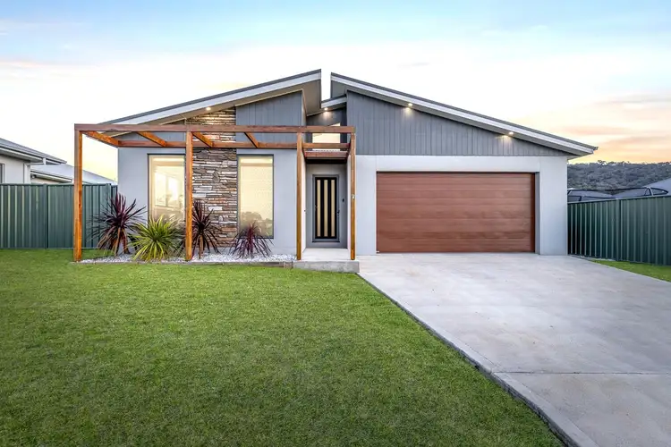 7 Menah Avenue, Mudgee NSW 2850