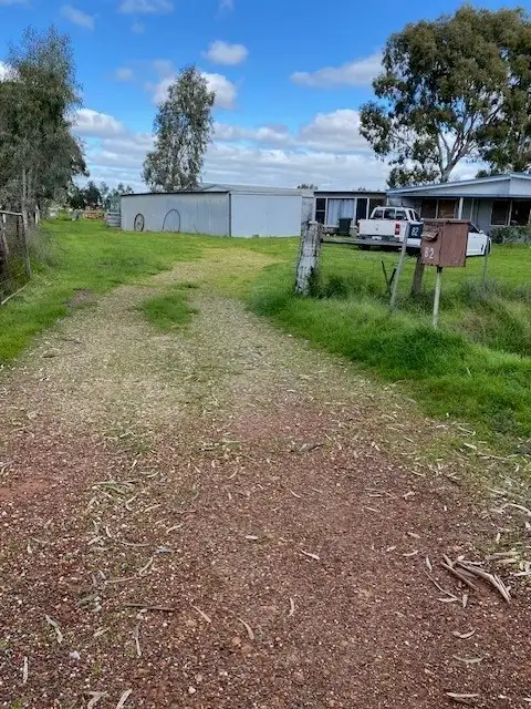 82 George Road, Waroona WA 6215