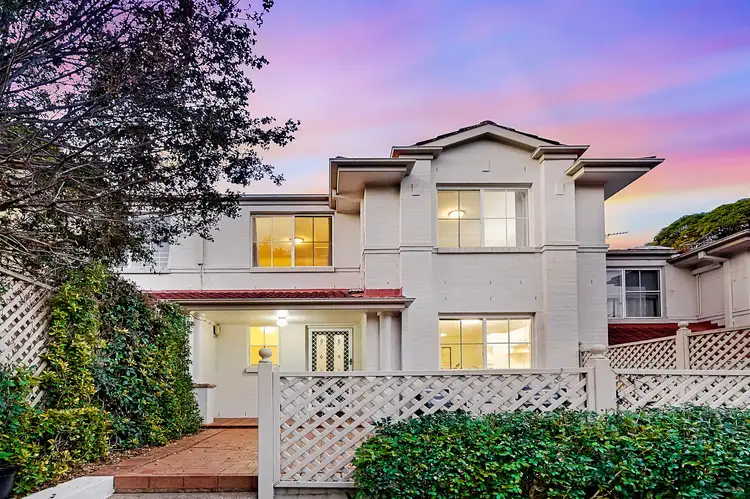 16 Livingstone Way, Thornleigh NSW 2120