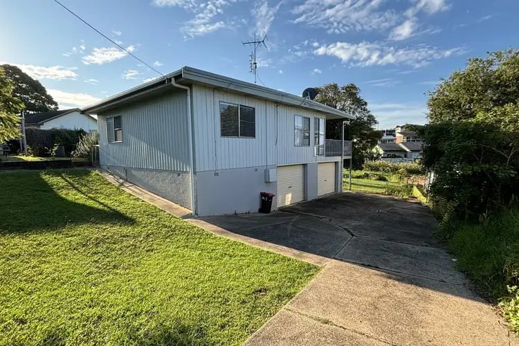 1 Peter Crescent, Batehaven NSW 2536