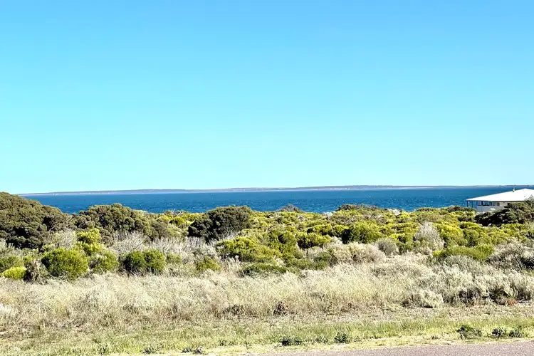 125 Bosanquet Boulevard, Ceduna Waters SA 5690