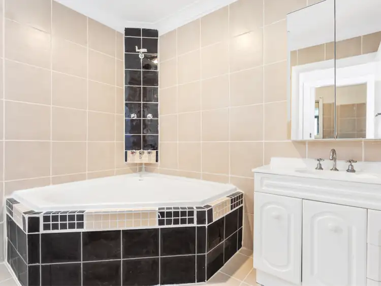 Fifth view of Homely house listing, 20 Chrysanthemum Avenue, Lurnea NSW 2170