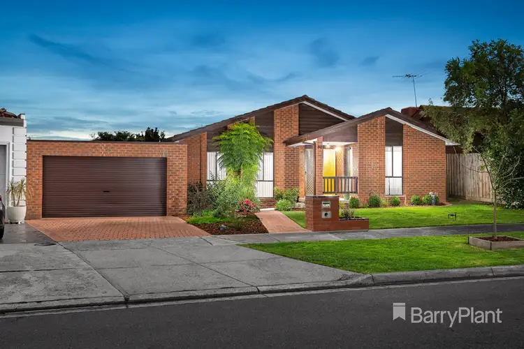 32 Cunningham Drive, Mill Park VIC 3082