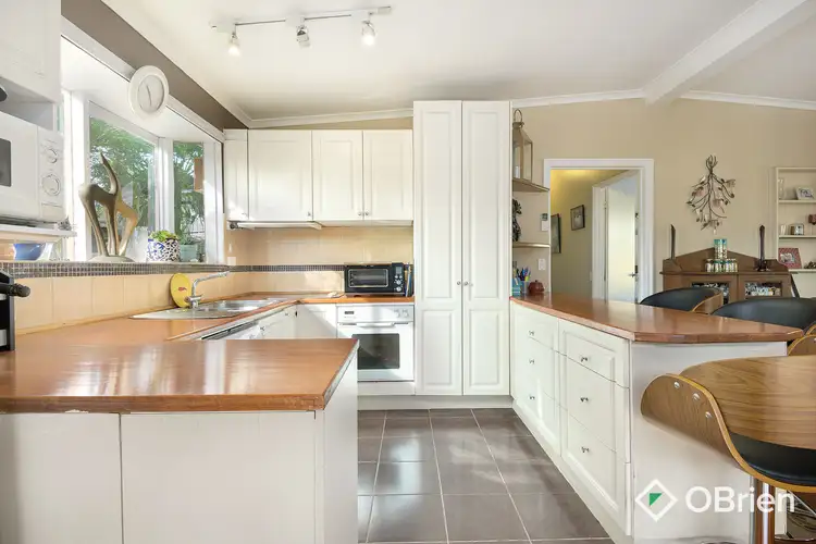 Fifth view of Homely house listing, 16 Brentwood Crescent, Frankston VIC 3199