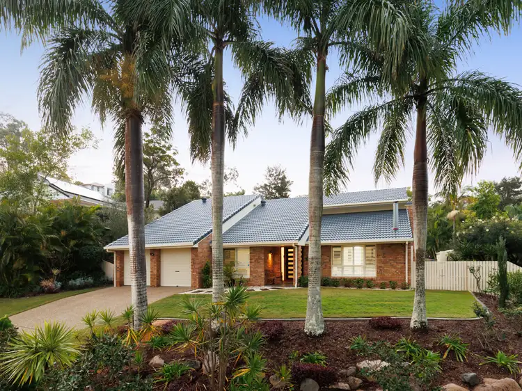 5 Pellatt Close, Kenmore Hills QLD 4069