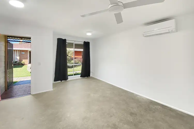 Fourth view of Homely unit listing, 2/96 Beerburrum Street, Battery Hill QLD 4551